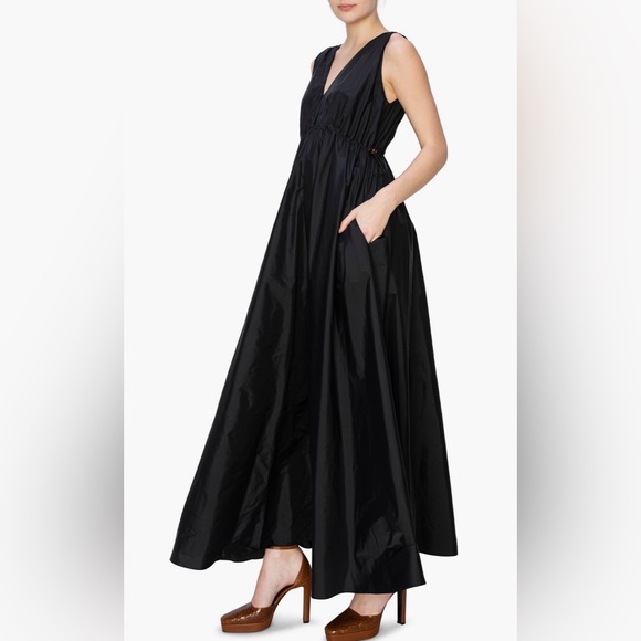 Melloday Black Sleeveless Long Dress - Picture 2 of 8